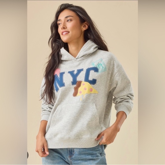 Altar'd State Oversized Grey NYC Graphic Hoodie (Size XS) - Picture 3 of 12